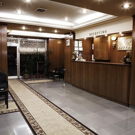 Hotel Yenibosna Истанбул Екстериор снимка